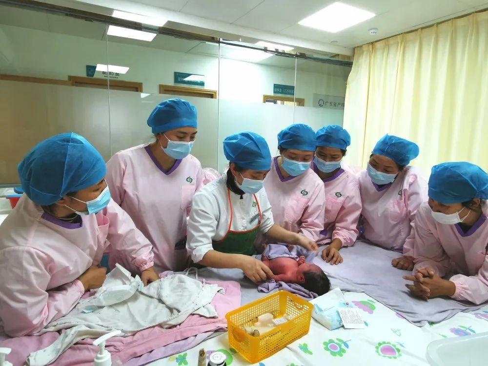 临潭县妇婴监护型护送